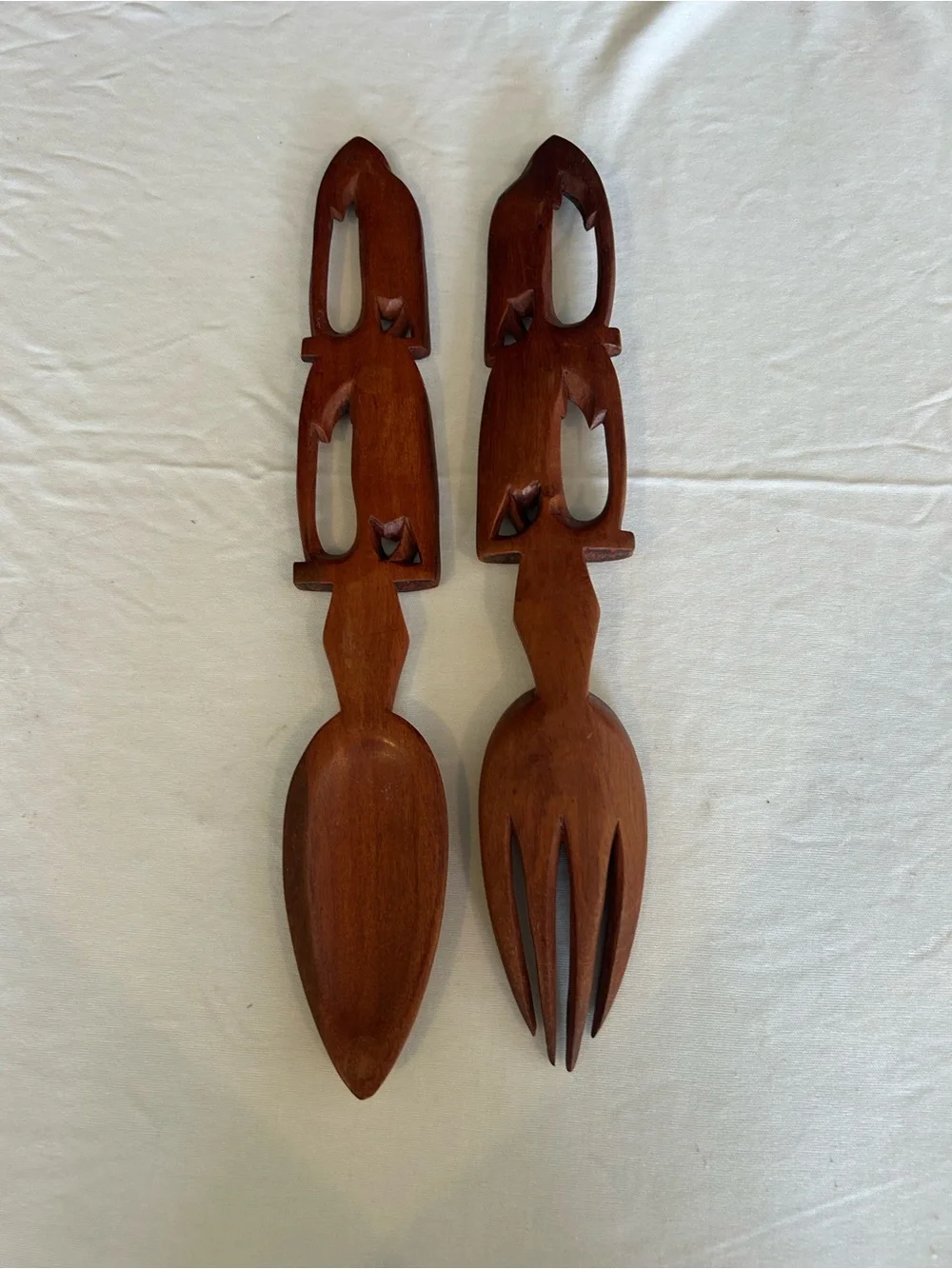 Hand-Carved Brown Wooden Salad Serving Set - Decorative Fork & Spoon